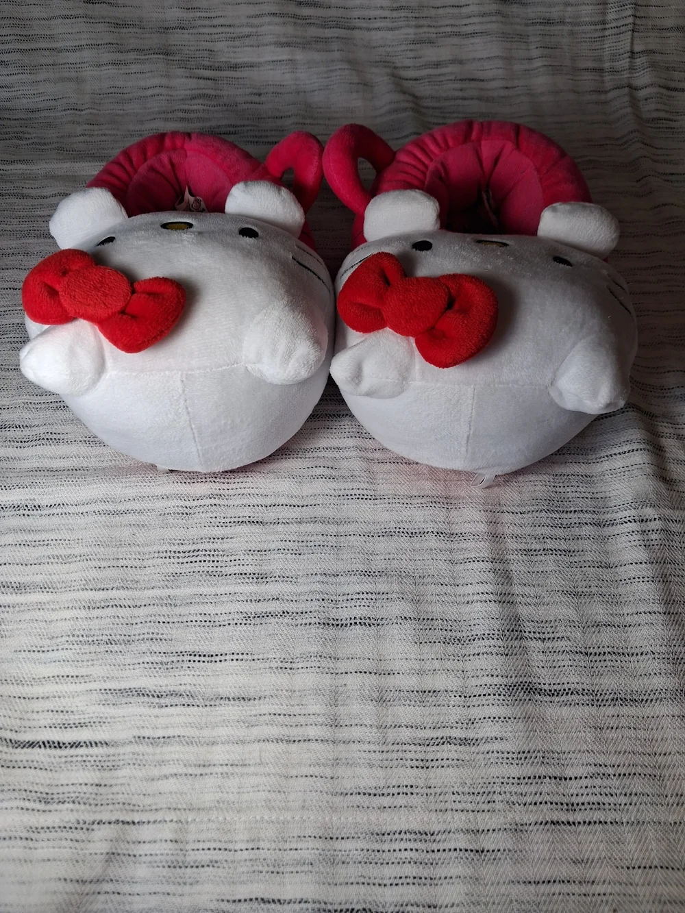 Pink Plush Heĺlo Kitty  Kids Slippers Size 5